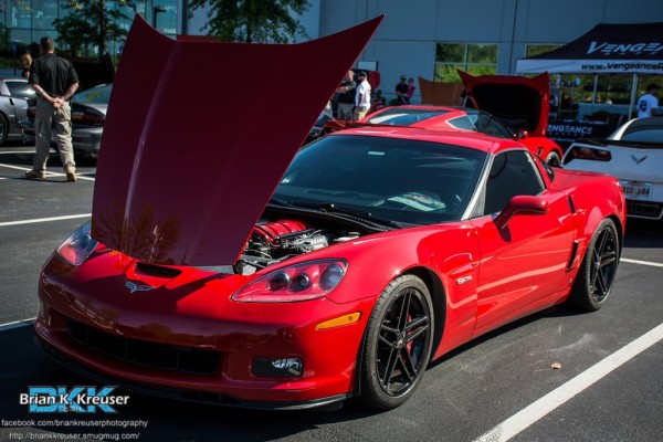 red chevy c6 corvette at summit racing
