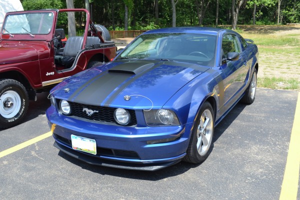 late model ford mustang s197