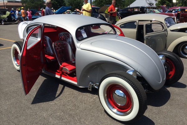 customized Volkswagen beetle buggy show car