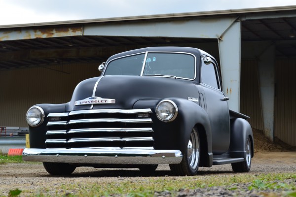front view of a hotrod 1949 chevy 3100 truck