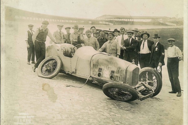 Vintage Photo of an old prewar Indianapolis 500 race car crash