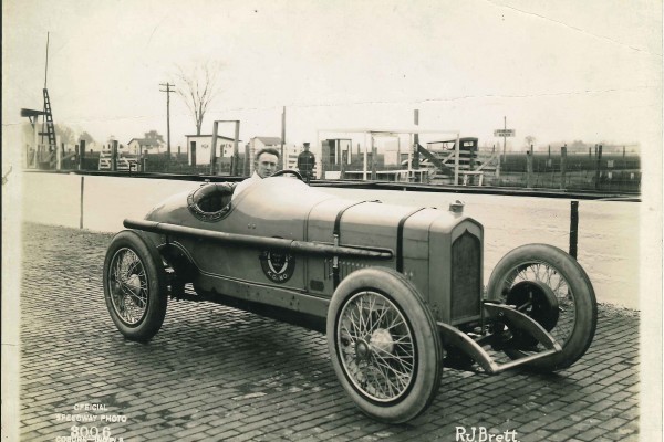Vintage Photo of an old prewar Indianapolis 500 race car