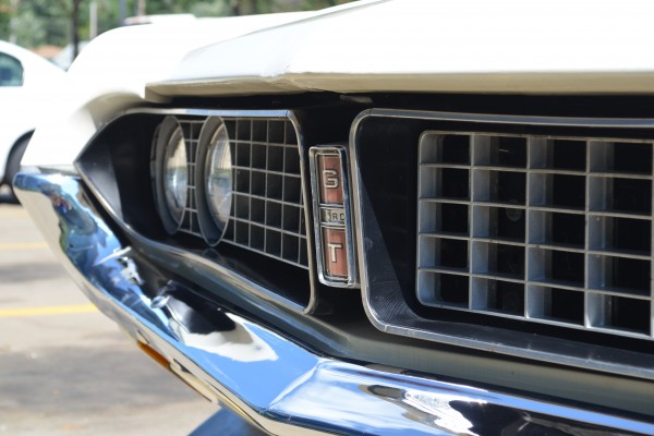 1971 ford torino gt, front grille emblem