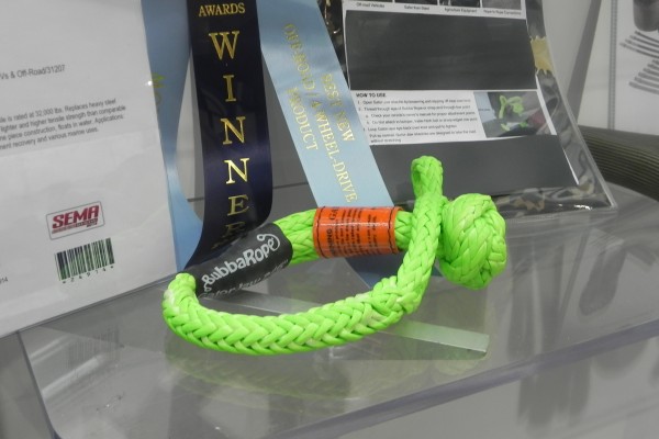 bubba rope gator shackle on display at 2014 SEMA Trade Show
