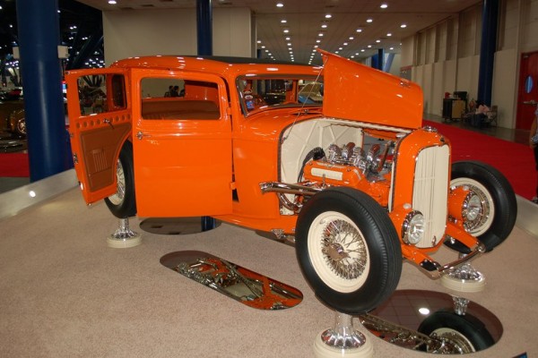 1932 Orange Ford Sedan Millwinder Award Winner 2014, front passenger side