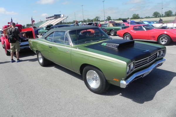 green plymouth roadrunner muscle car