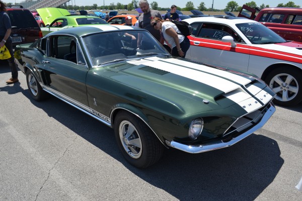 green Shelby gt500 muscle car