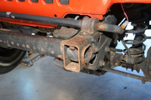 rusty front bumper mount on a jeep wrangler TJ