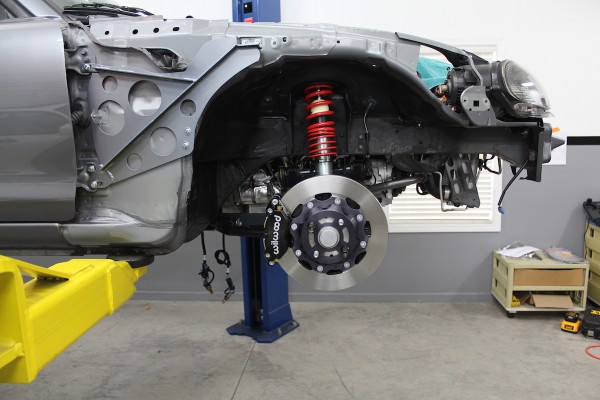 miata front suspension with aftermarket big brake upgrade