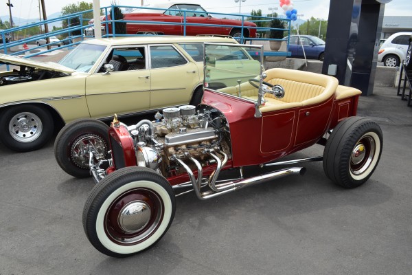 ford t bucket hot rod with a cleveland v8 engine