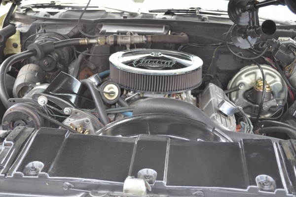 summit racing air cleaner cover on an old car engine