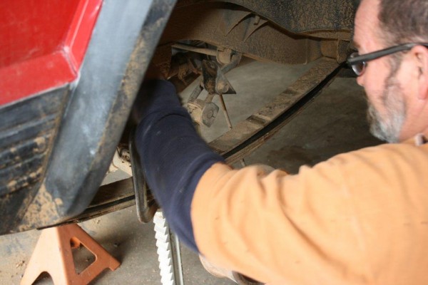 removing leaf spring form a jeep cherokee xj