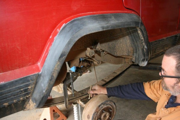 checking center pin spot on jeep cherokee xj leaf spring