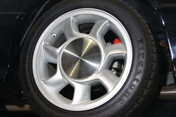 ford mustang sn95 stock wheel
