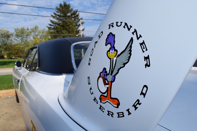 white 1970 Plymouth Superbird spoiler graphic