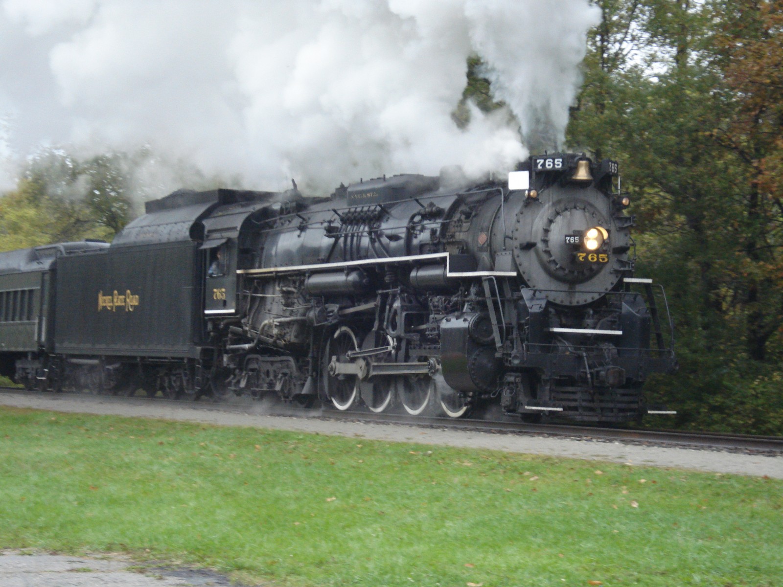 Retro Muscle A Closer Look at the Nickel Plate 765 Steam