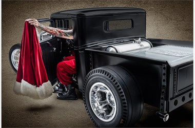 Hot Rodder, ink: Charlie Mounce's 1932 Ford Pickup (Story and Video