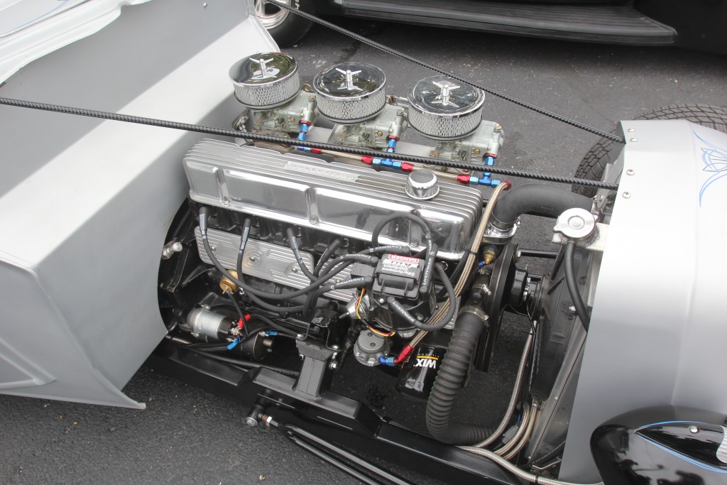 tri power engine in a hot rod