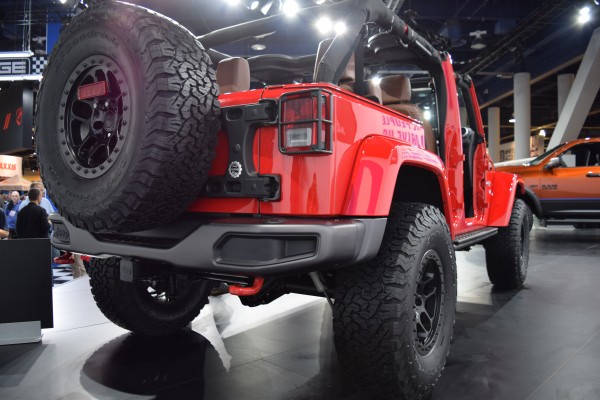 Jeep Red Rock Concept at SEMA 2015, rear view