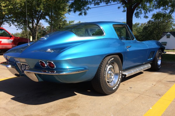 1967 chevy corvette sting ray at summit racing, rear