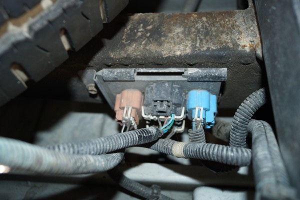 wiring connector bulkhead for a chevy Silverado taillight