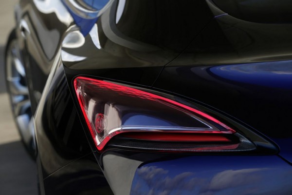 Buick Avista Concept taillight