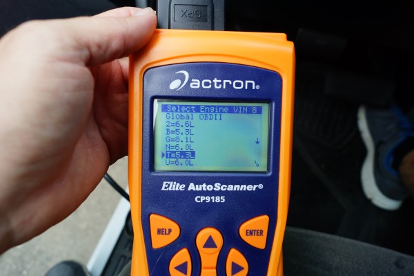 close up of actron engine code reader lcd display screen