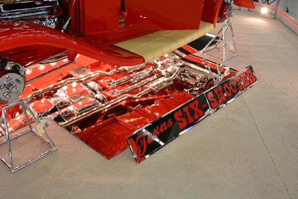 mirrors on floor to show hot rod show car chassis