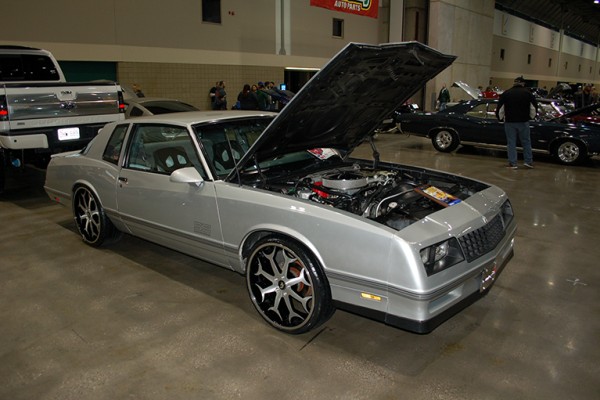 silver g-body monte carlo ss at indoor car show