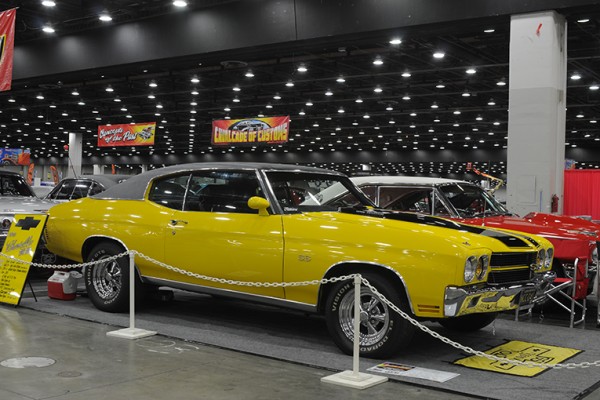 yelloe chevy chevelle ss at indoor car show