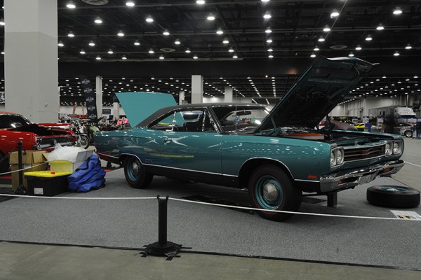 plymouth roadrunner at indoor car show