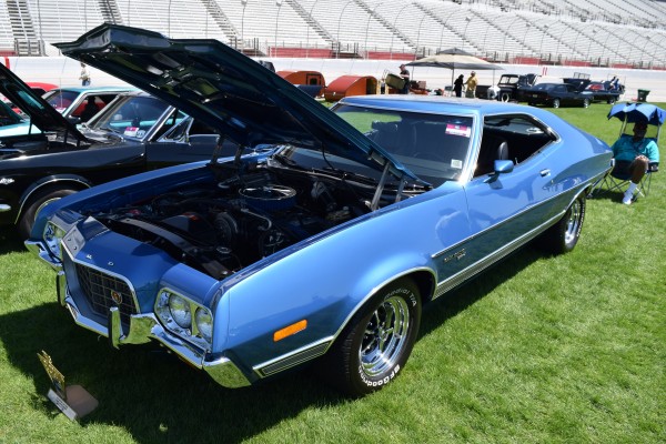 ford torino muscle car