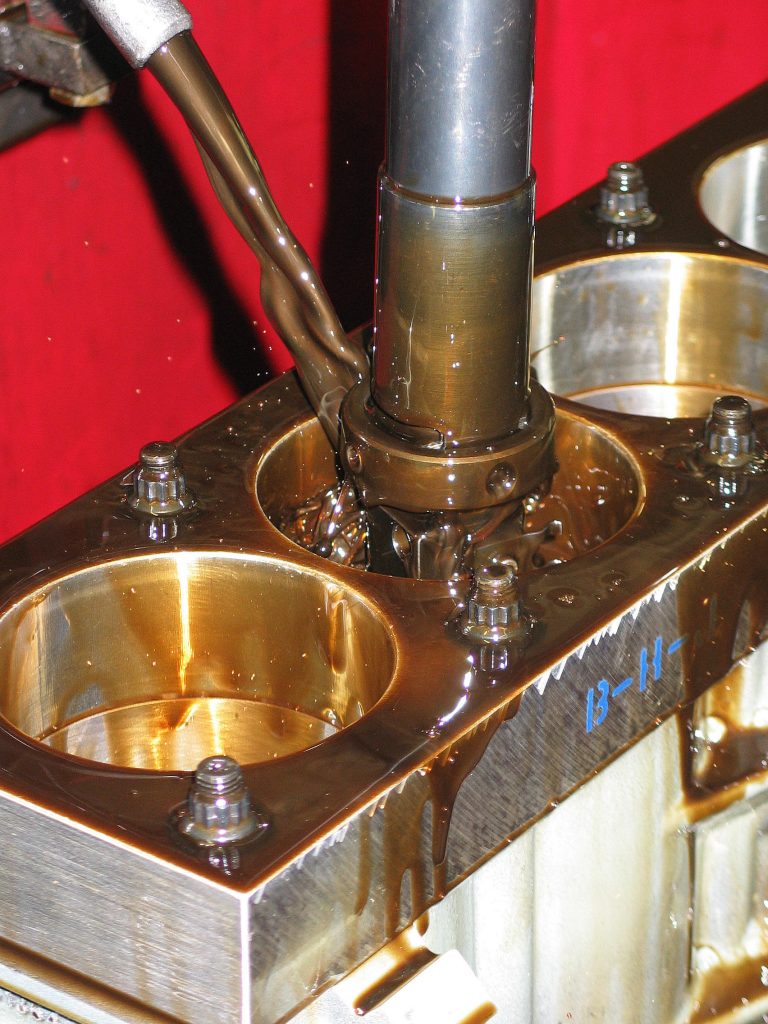 boring out an engine with cutting oil