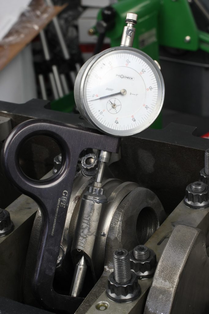 checking for rod bolt stretch on an engine