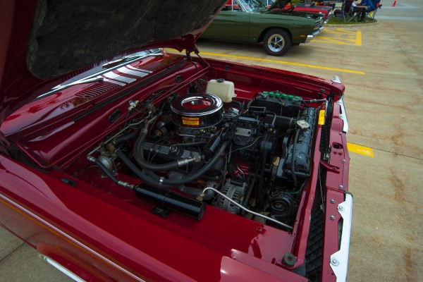 V8 inside a mopar muscle car