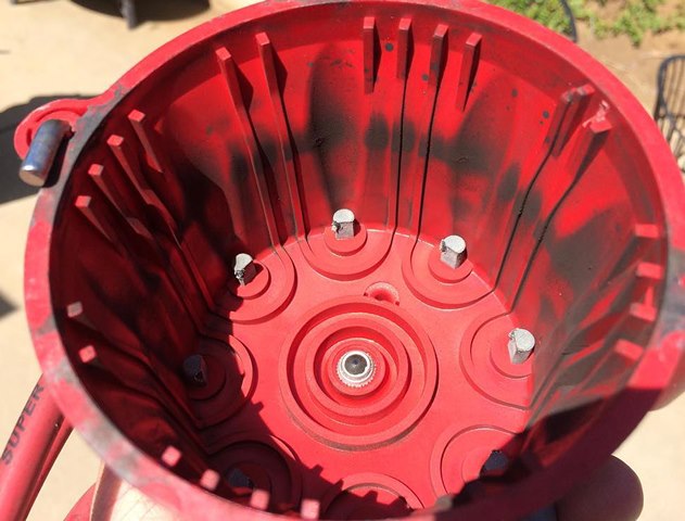 distributor cap with carbon flash and deposits