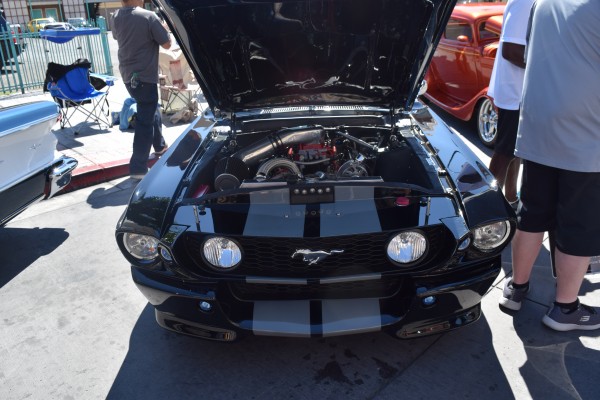 engine bay of a shelby gt500 eleanor tribute car