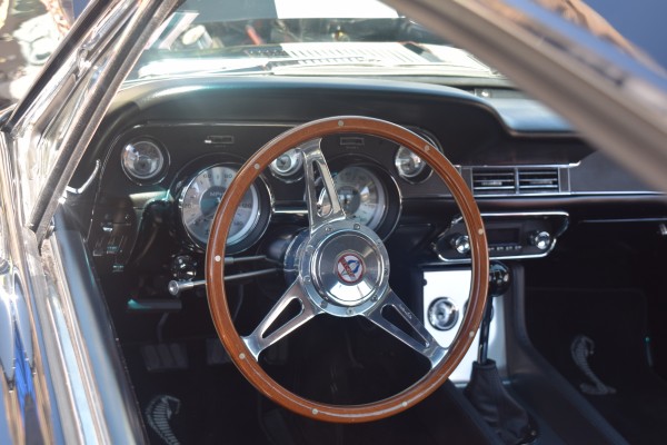 steering wheel inside Shelby gt500 eleanor tribute car