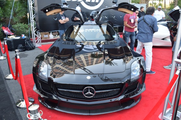 mercedes gullwing coupe on display at SEMA 2016