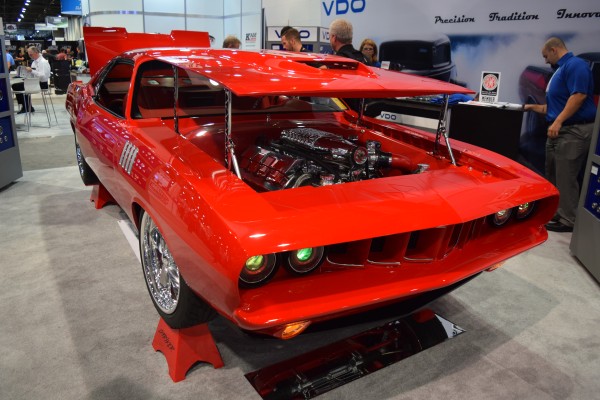 plymouth barracuda 1971 restomod with supercharged engine on display at SEMA 2016