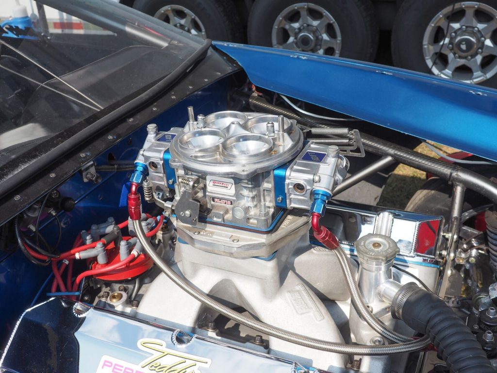 quick fuel carburetor on a racing engine