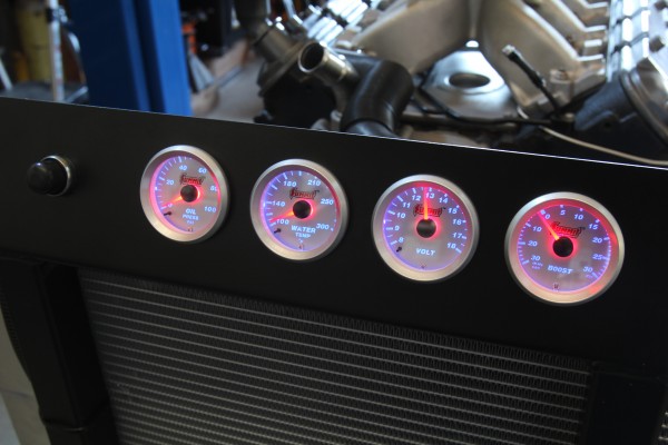 gauges installed on summit racing engine run stand