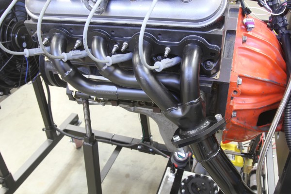 headers on engine in a summit racing run stand