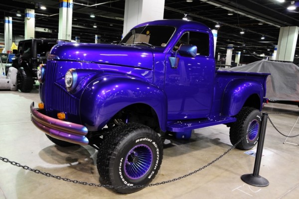 custom purple vintage truck at 2017 Chicago World of Wheels