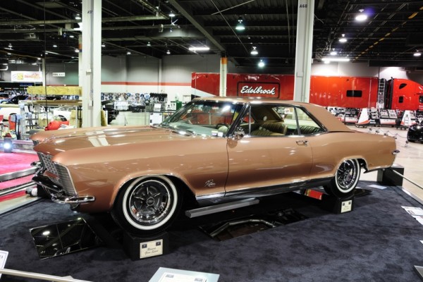 buick riviera show car at 2017 Chicago World of Wheels