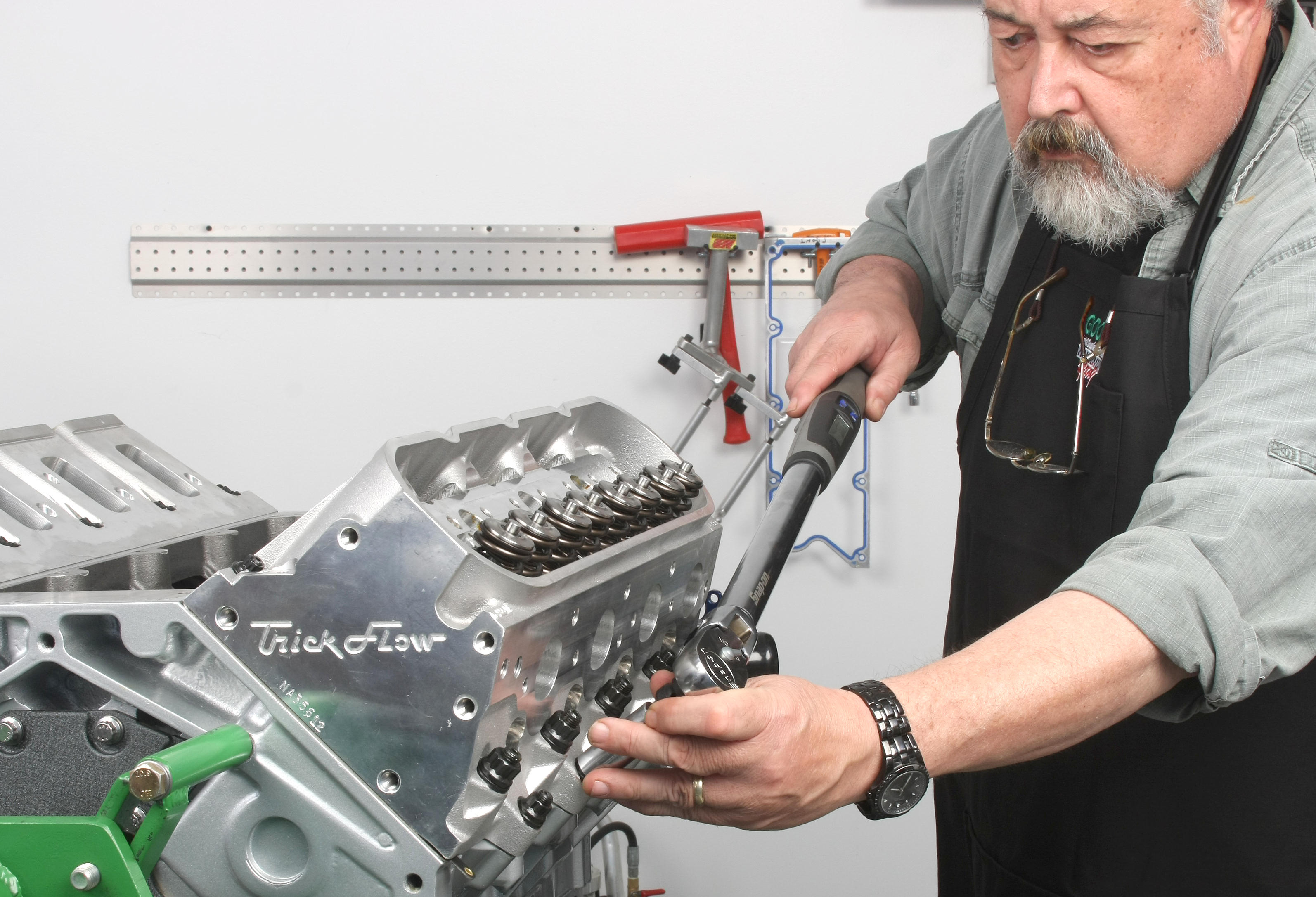 Project LS Next (Part 2) Installing the Oil System and Valvetrain on