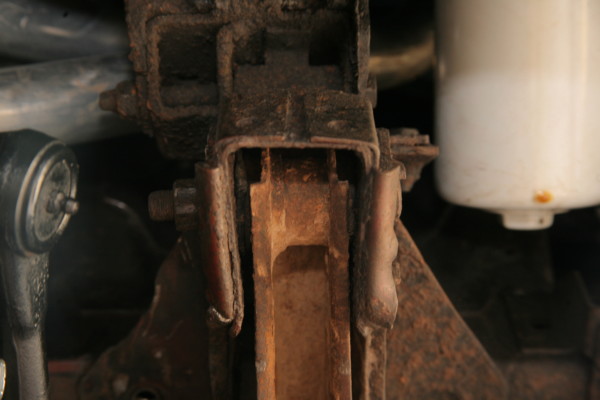 suspension mounting point on a 1968 ford mustang
