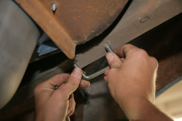 test fitting a u bolt into a vehicle frame