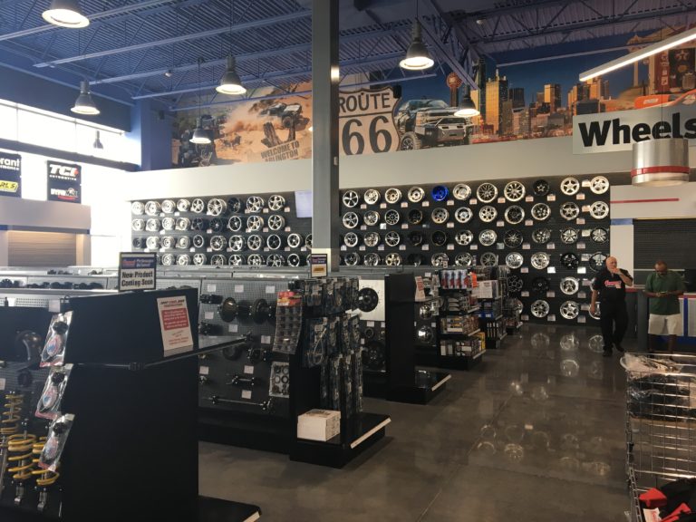 Summit Racing Announces Date for Texas Grand Opening OnAllCylinders