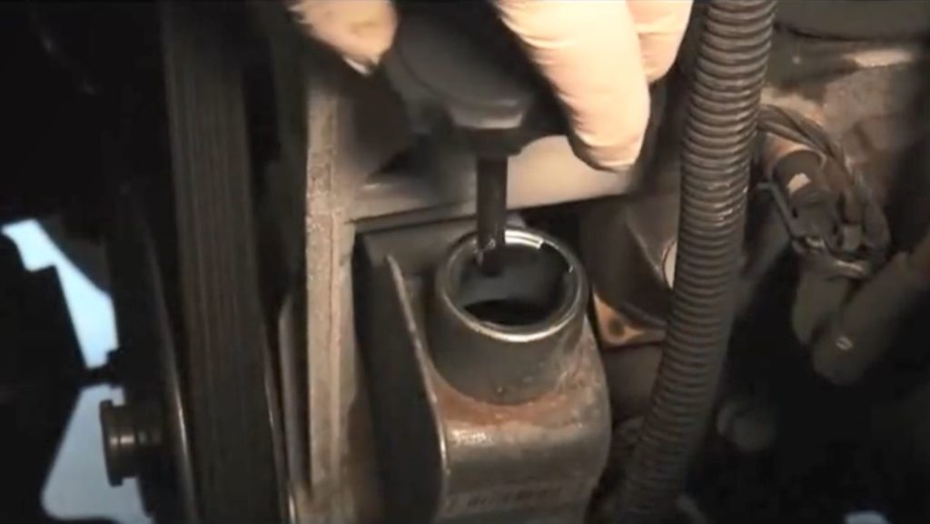 Video How to Bleed and Fill a Power Steering System